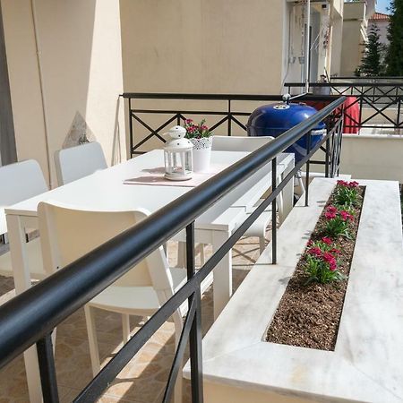 Ferienwohnung Casa Di Emma Néa Péramos Exterior foto