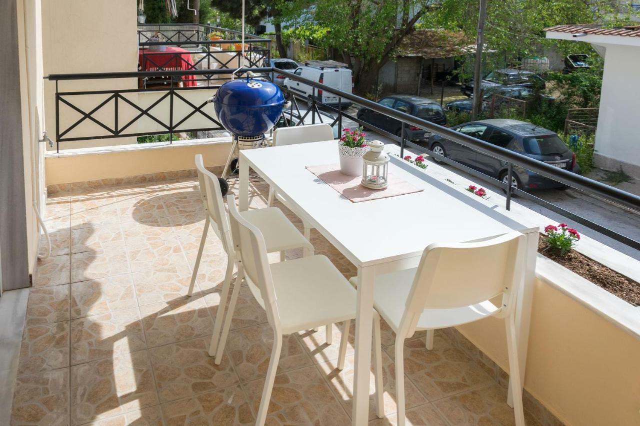 Ferienwohnung Casa Di Emma Néa Péramos Exterior foto